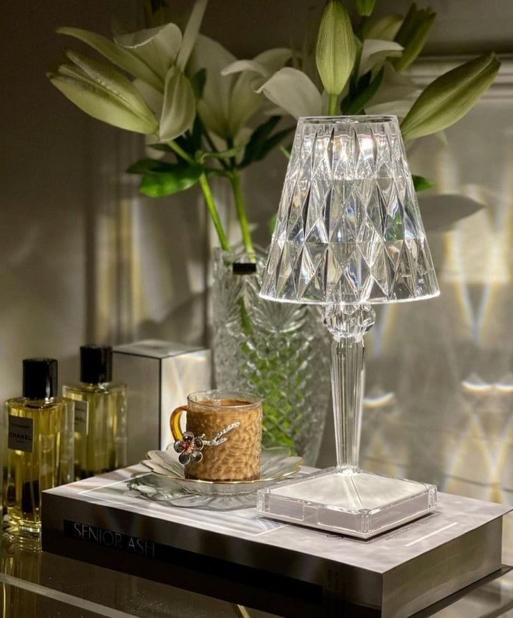 Lámpara de mesa LED de cristal